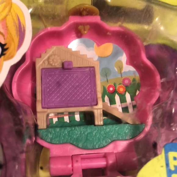 NIP Micro Polly Pockets mini doll play set - Picture 4 of 15